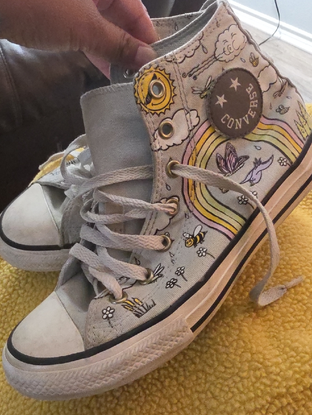 Converse Kids High-Top Sneakers in Light Blue Gray with Rainbow & Bee Motif